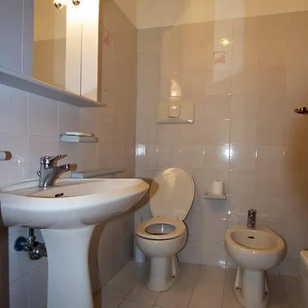 Castel Di Sangro: Confort Luminoso! Διαμέρισμα